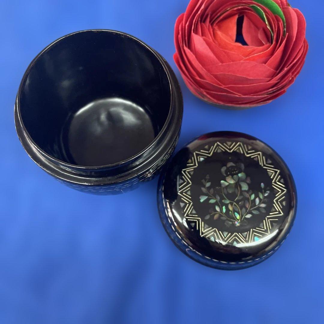 お値下げしました！　茶道具　棗　螺鈿細工　花をあしらった螺鈿細工が美しい