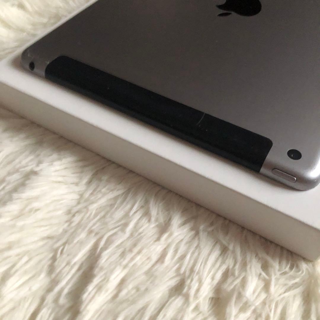 【残り3台】iPad 第6世代 128GB SIMフリー【すぐ発送】