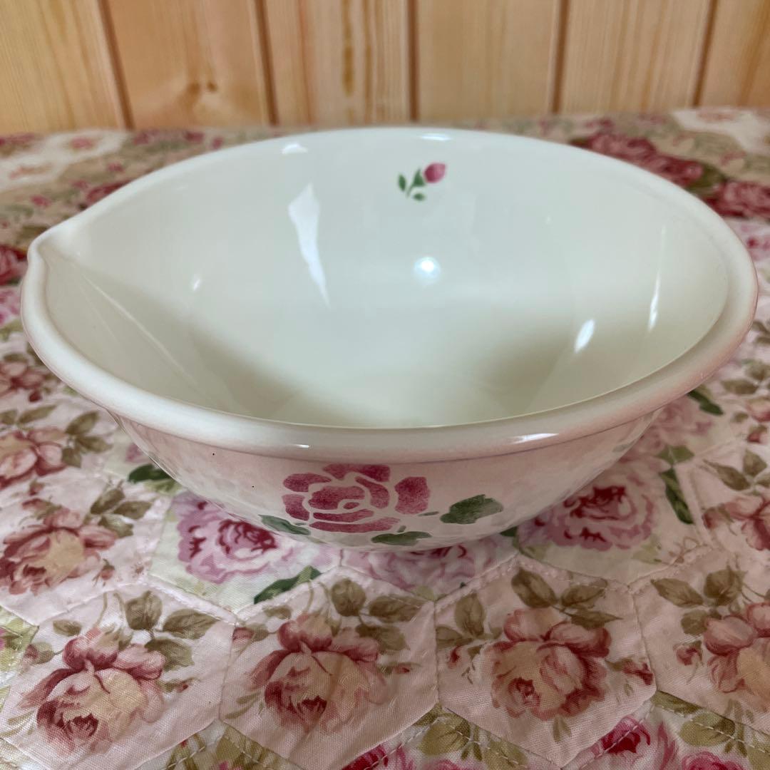 バラの花柄 陶器製ボウル2個セット