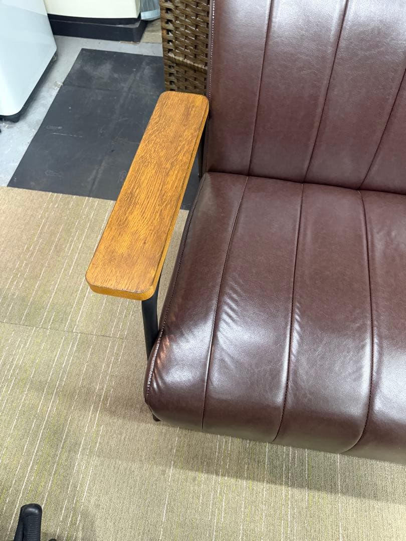 【超美品】ニトリ　2人用合皮ソファ　(Nシールド ステイン2KD DBR)