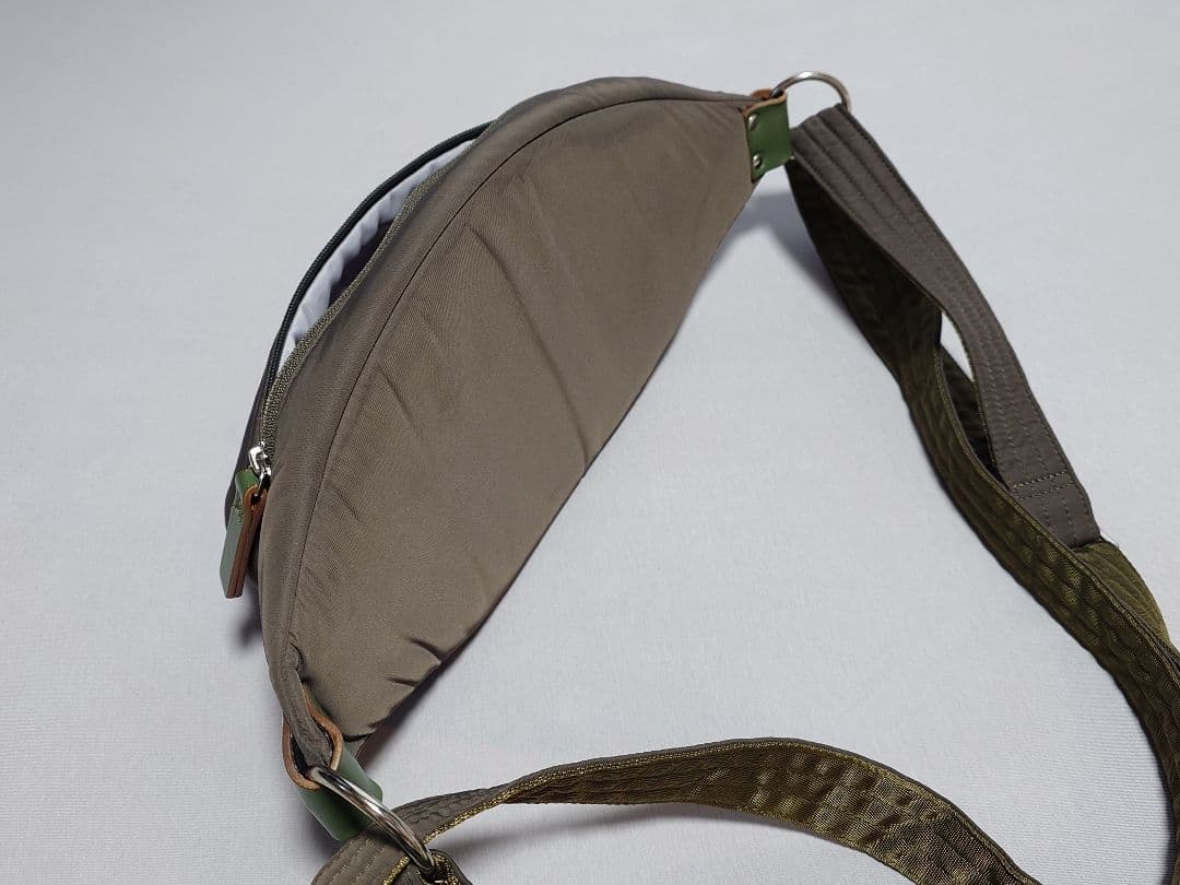 ノルンマーニ　N/ORN Mani ヒップシート カーキ