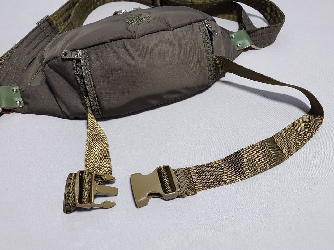 ノルンマーニ　N/ORN Mani ヒップシート カーキ