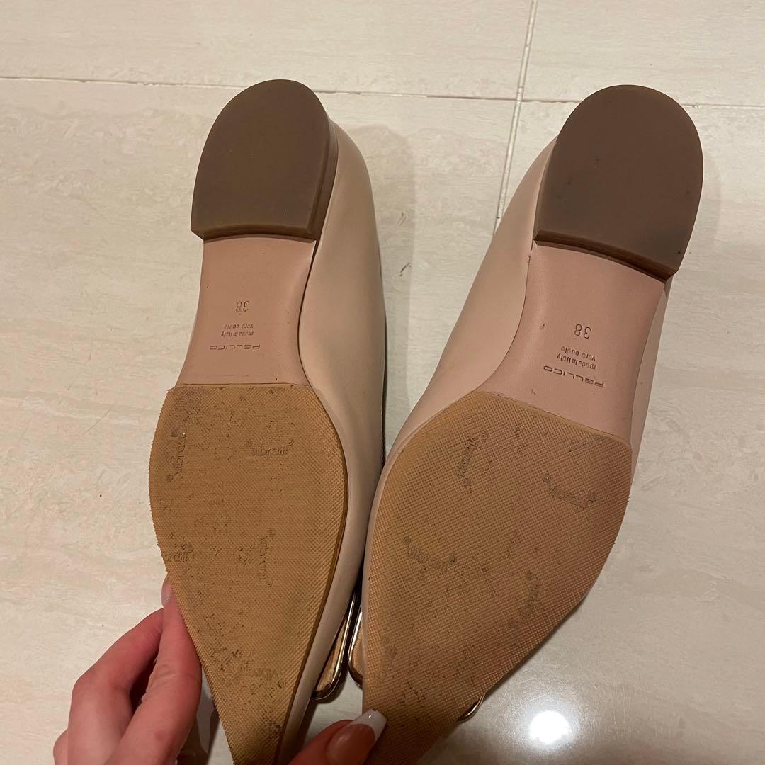PELLICO ベージュ ポインテッドトゥ フラットシューズ　バックル
