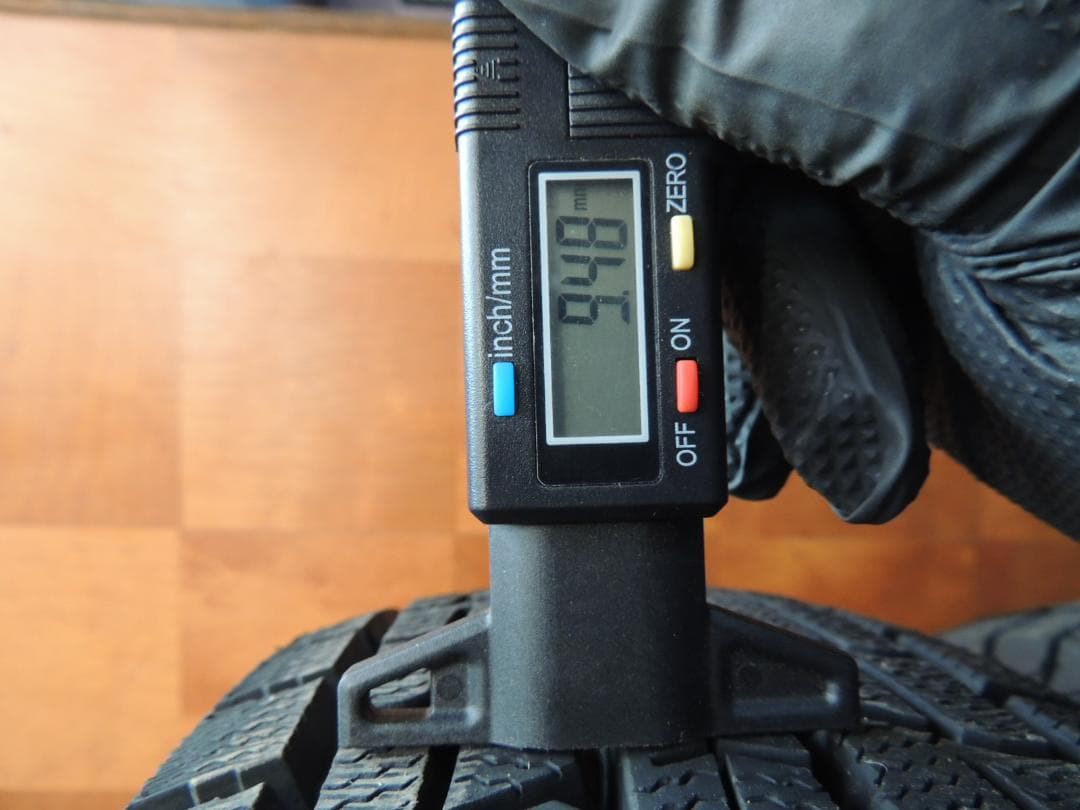 A30　175/80R16　ダンロップ　スタッドレス4本　バリ溝　ジムニー　サビ