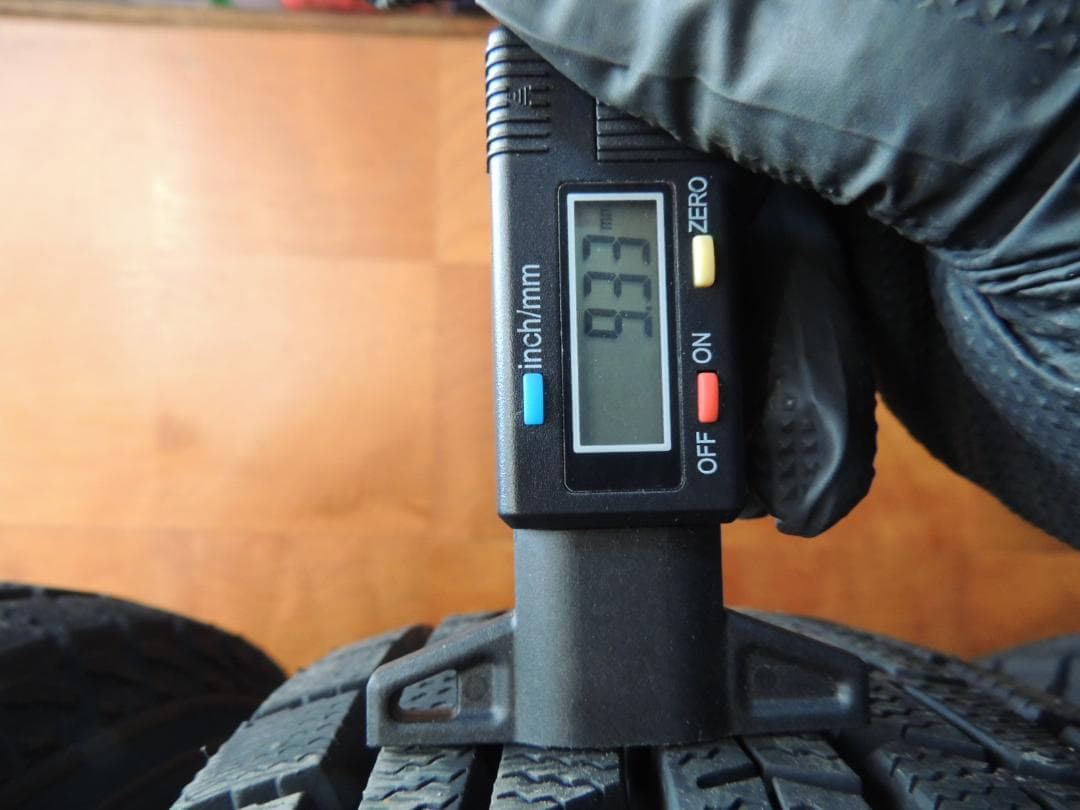 A30　175/80R16　ダンロップ　スタッドレス4本　バリ溝　ジムニー　サビ