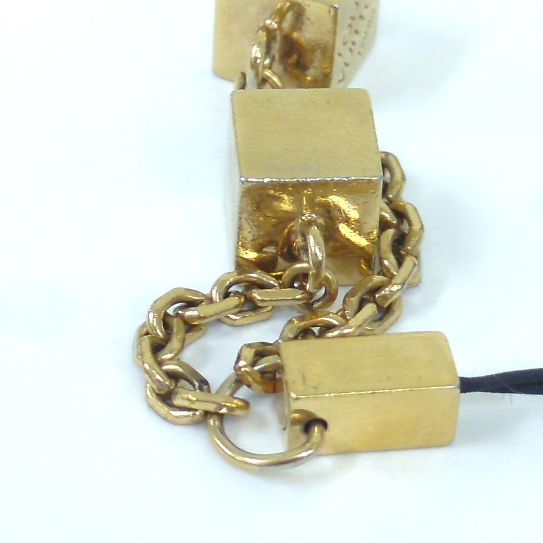 ルイヴィトン アクセソワール テレフォンヌ キューブ ストラップ ゴールド