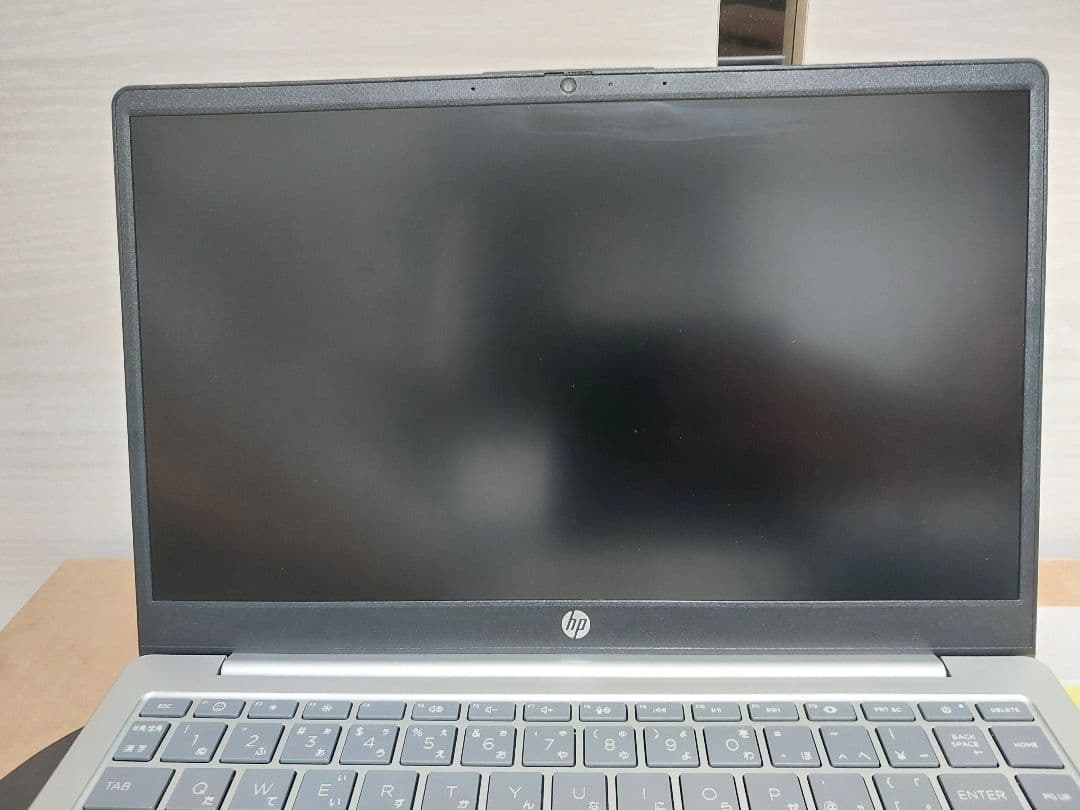 HP 14-em0200AU ナチュラルシルバー