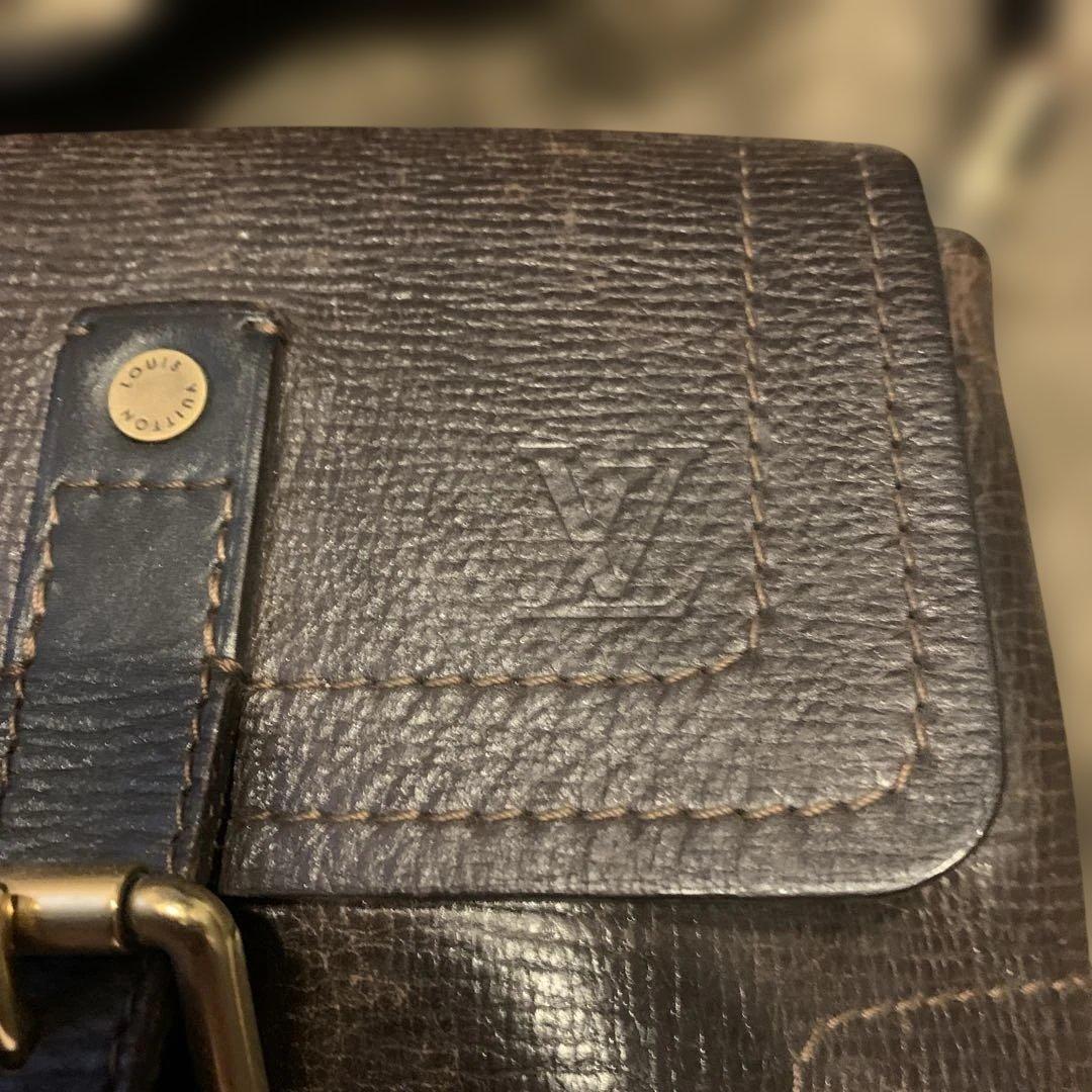 Louis Vuitton ダークブラウン ショルダーバッグ