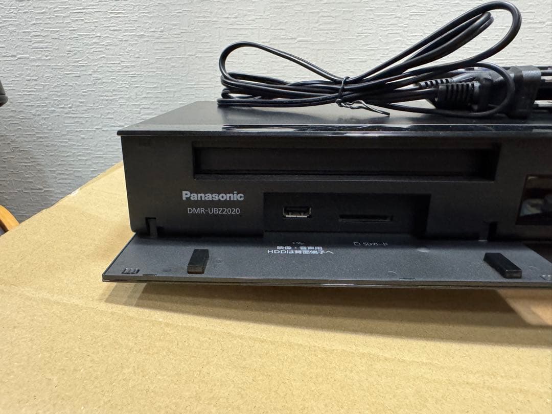 美品！ 3チューナー 2TBパナソニック DMR-UBZ2020 2017年製