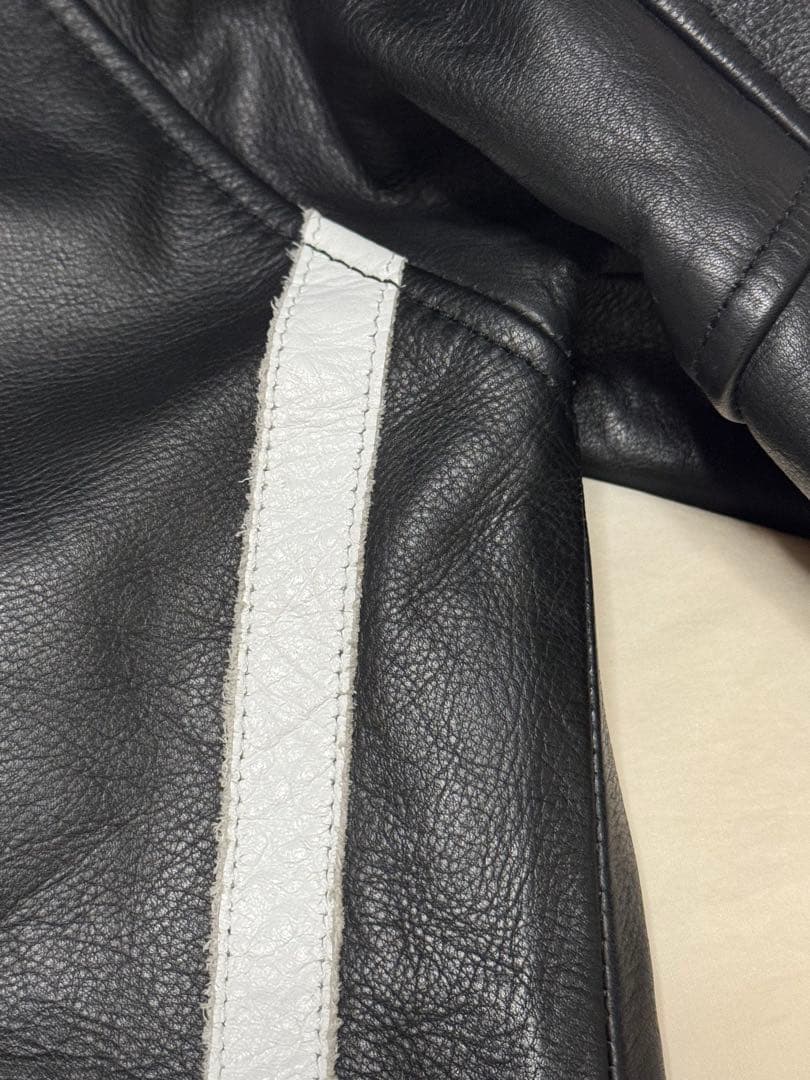 レザー バイカー用ジャケット パッチ付き