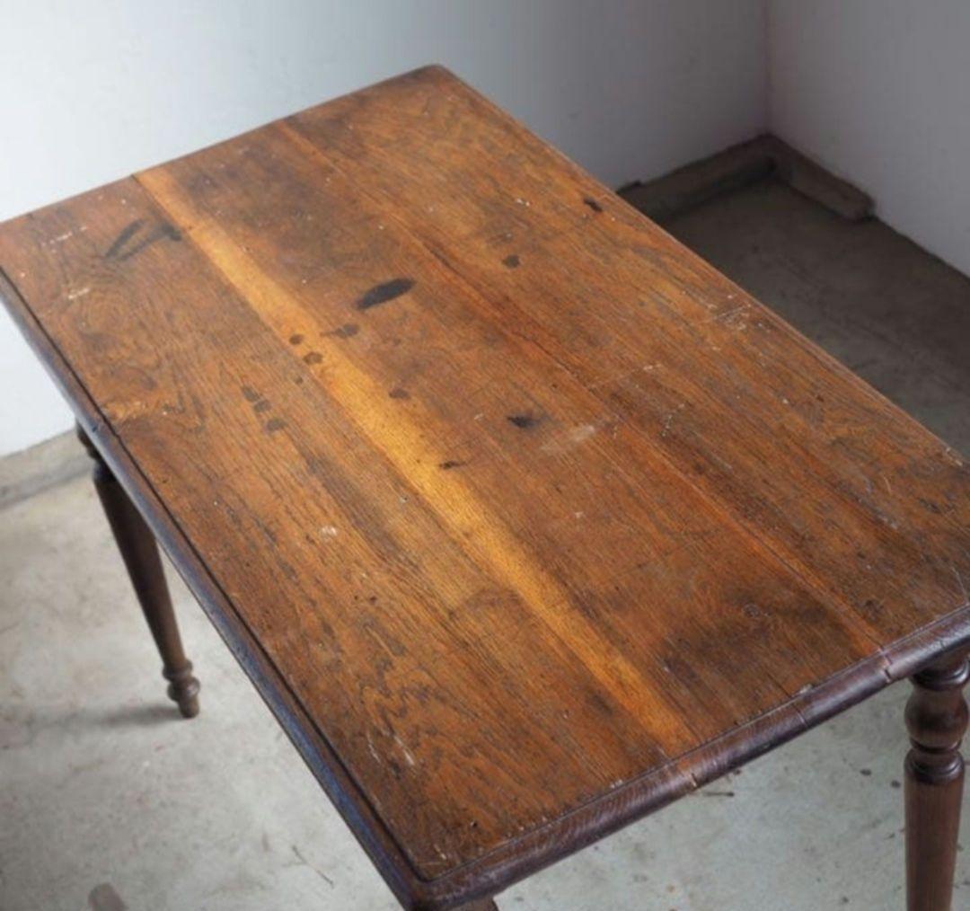 クラシック木製テーブル ブラウン