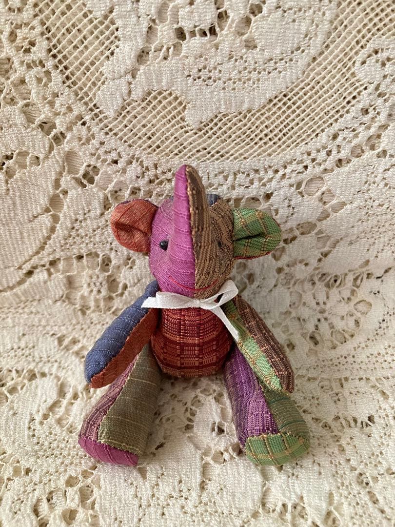 最終価格　新品　タイ高級ブランドVILA CINI 絹うさぎ&象さん人形　巾着付