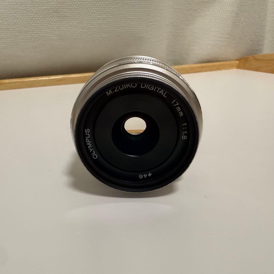 m.zuiko 17mm f1.8 シルバー