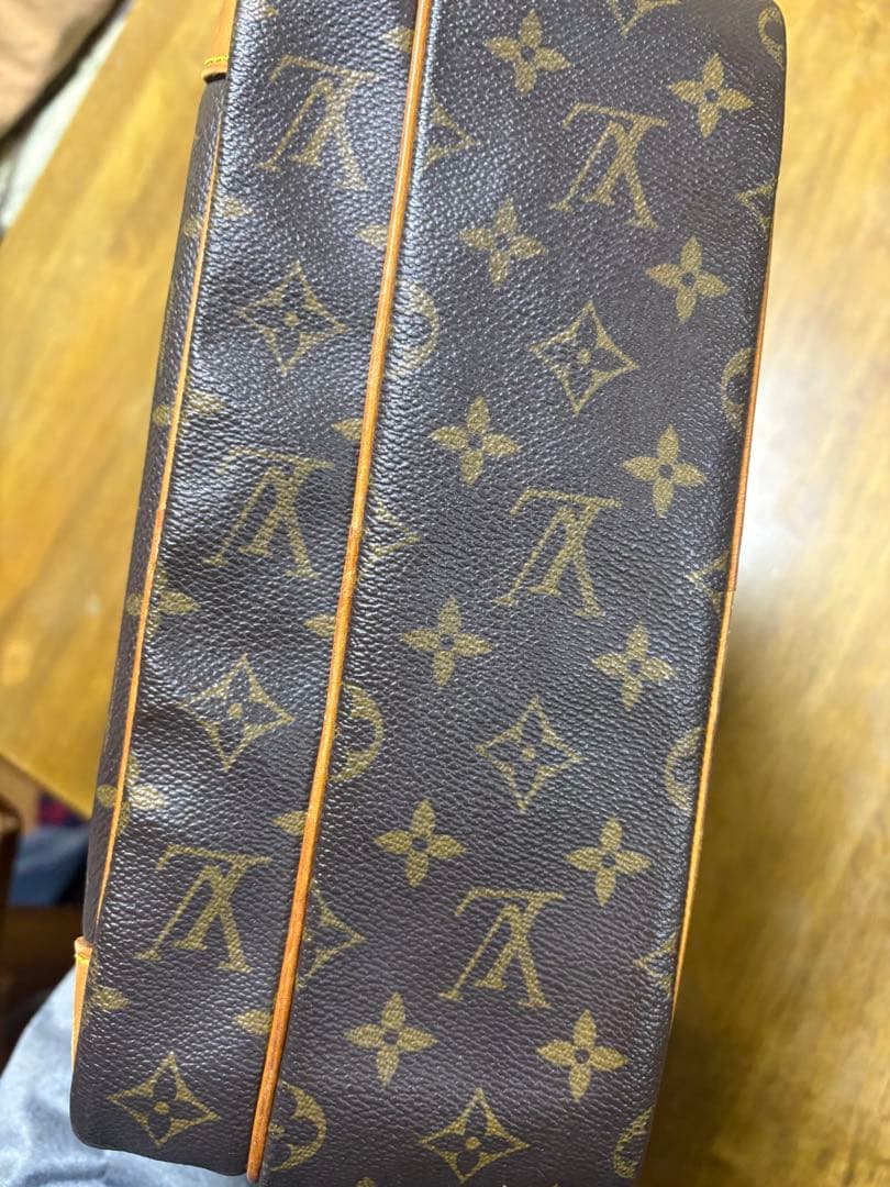 Louis Vuitton ナイル　ショルダーバッグ ブラウン