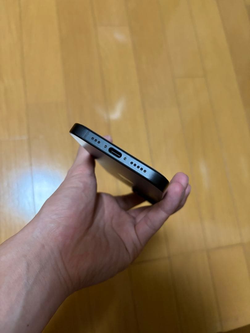 Apple iPhone 15 ブラック 128GB 初期化済み