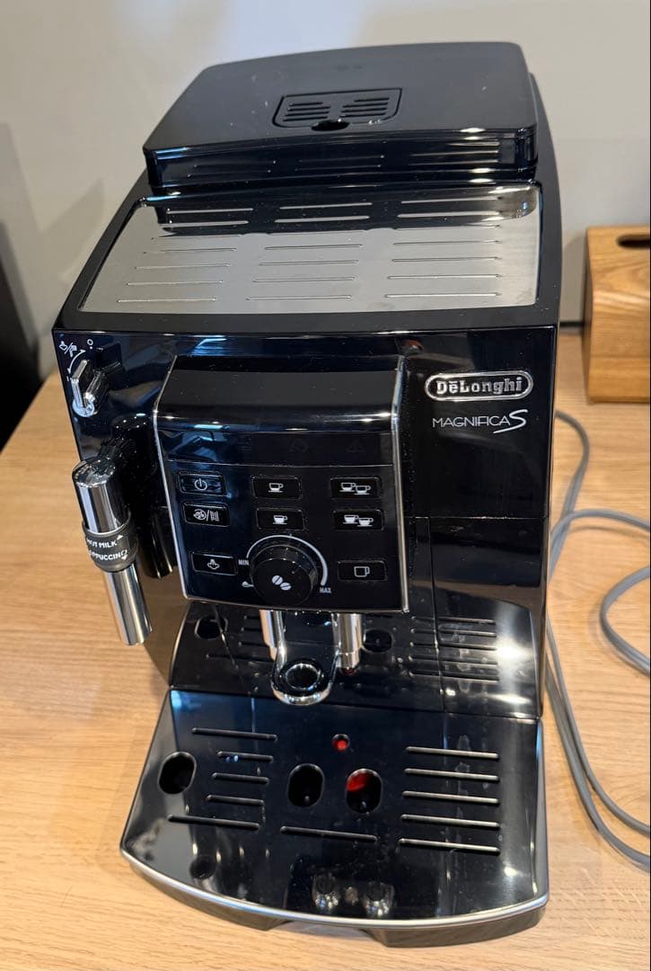 ジャンク品 デロンギ エスプレッソマシン マグフィニカS ECAM23120BN