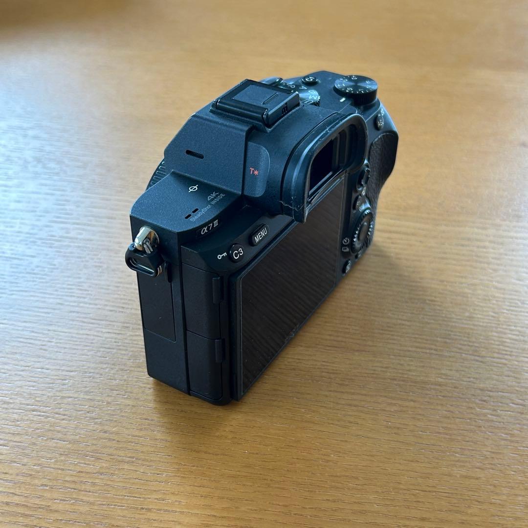 美品★SONY α7 III (ILCE-7M3)/ フルサイズミラーレス一眼
