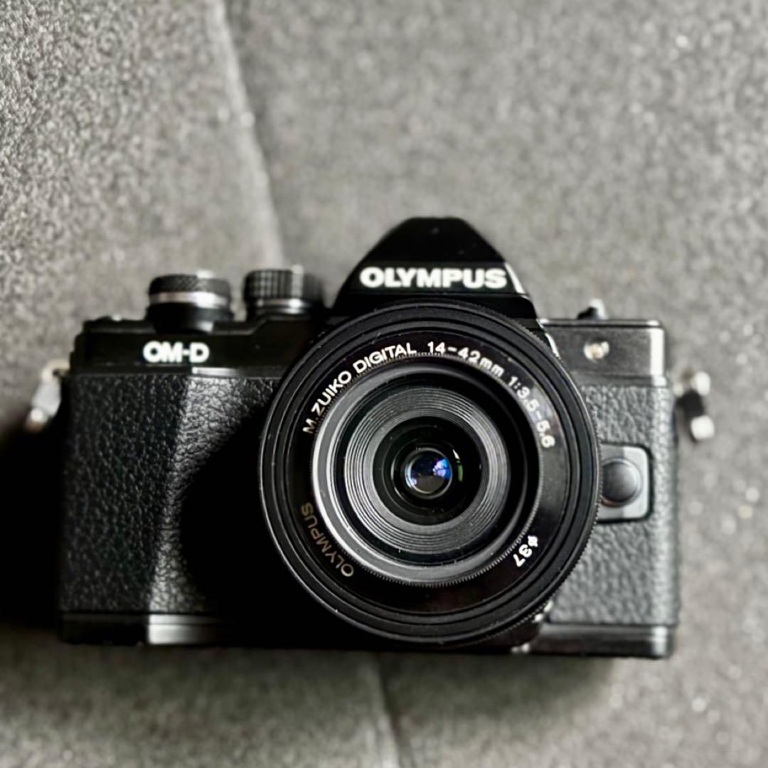 オリンパス OLYMPUS OM-D E-M10 Mark II レンズセット