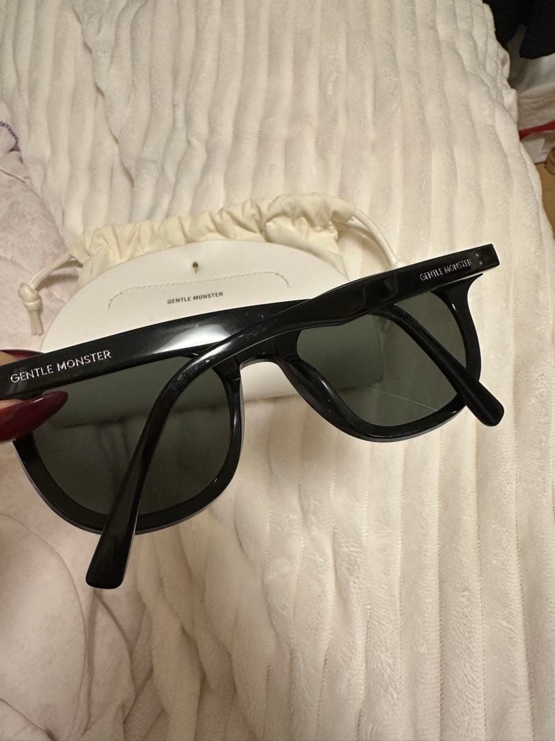 GENTLE MONSTER ブラックサングラス ケース付き