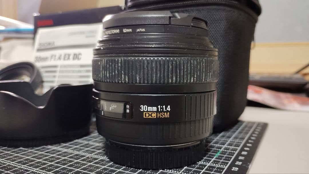 SIGMA 30mm F1.4 EX DC レンズ　Canon用
