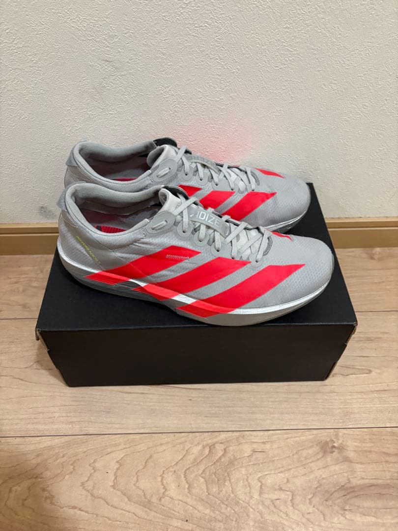 adidas アディダス　アディゼロジャパン9 26.0センチ　値下げ考えます。