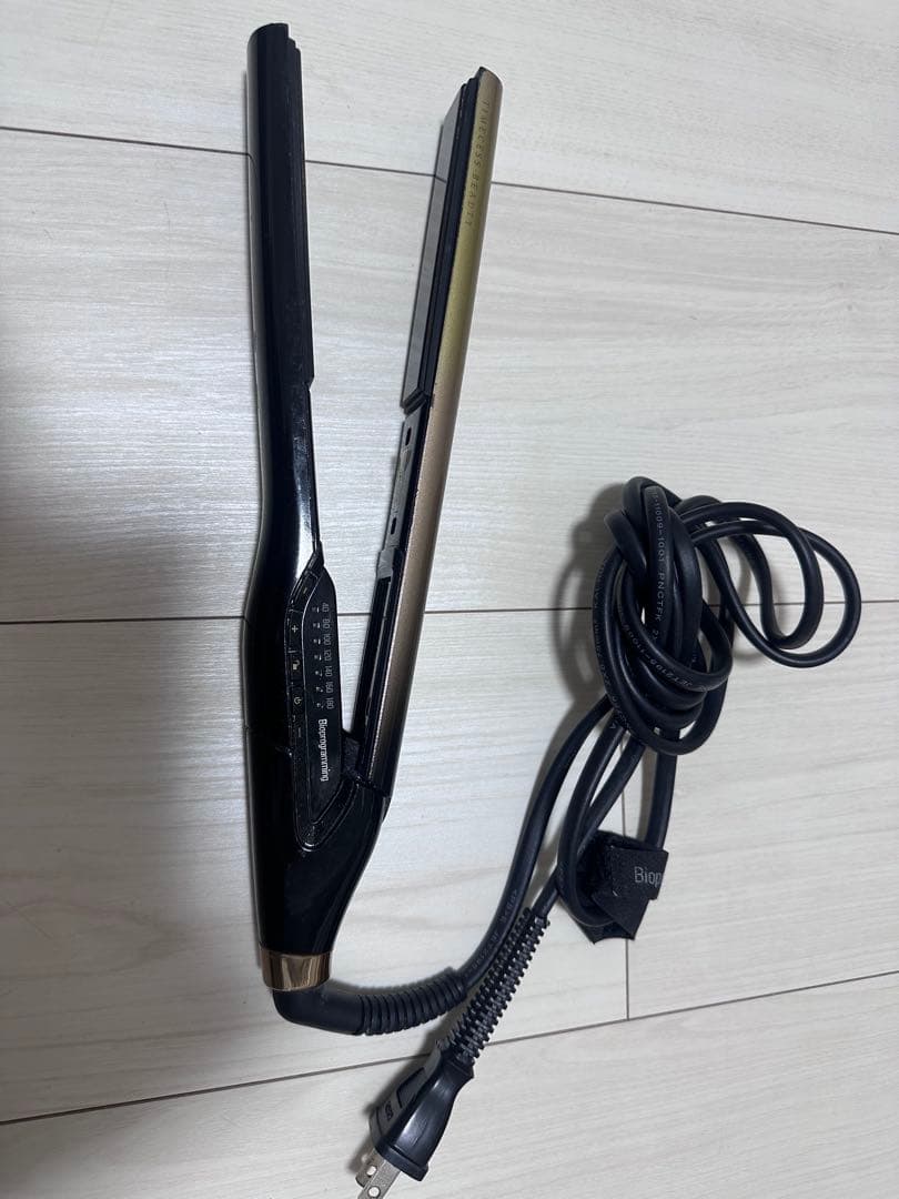 ジャンク ヘアビューロン 4D Plus ヘアアイロン 電源入らない 故障品