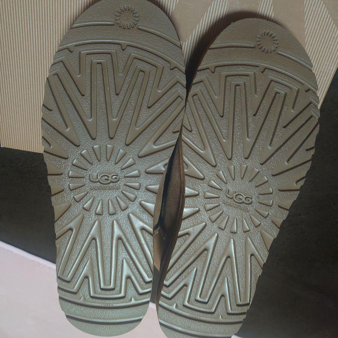 新品　国内正規品　UGGアグ　ムートンブーツ　チェスナット　24cm