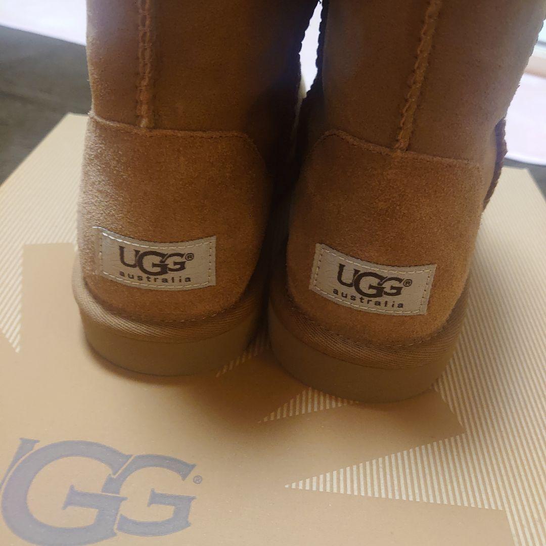 新品　国内正規品　UGGアグ　ムートンブーツ　チェスナット　24cm