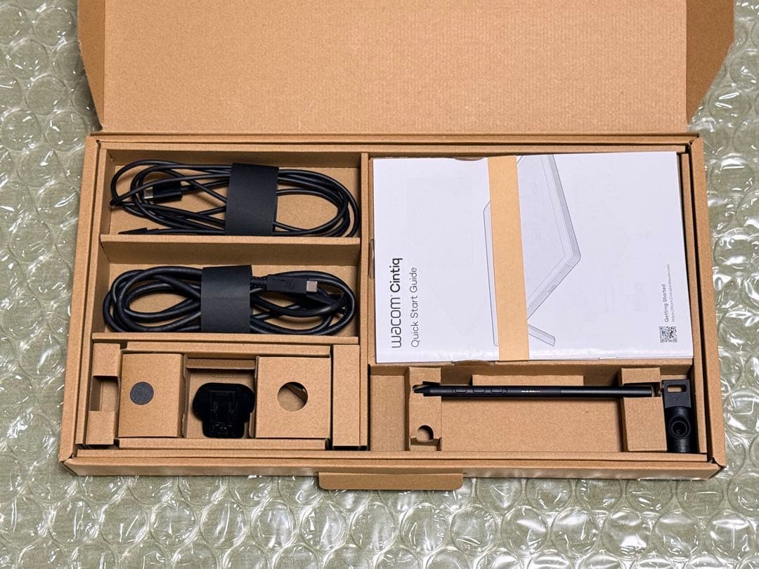 液晶タブレット Wacom Cintic 16 （2025年モデル）