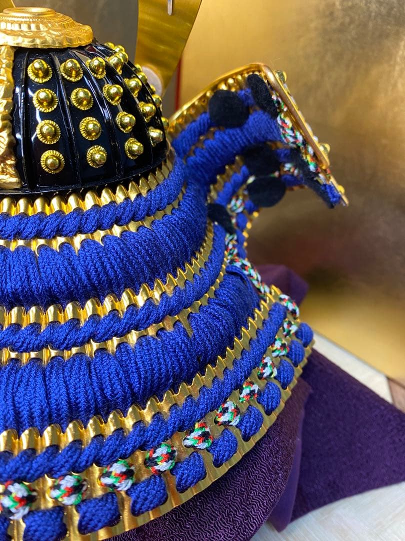 東京久月　五月人形　銘木シリーズ　ウォールナット　家紋付き兜飾り収納セット