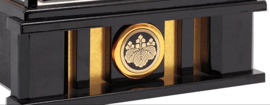 東京久月　五月人形　銘木シリーズ　ウォールナット　家紋付き兜飾り収納セット