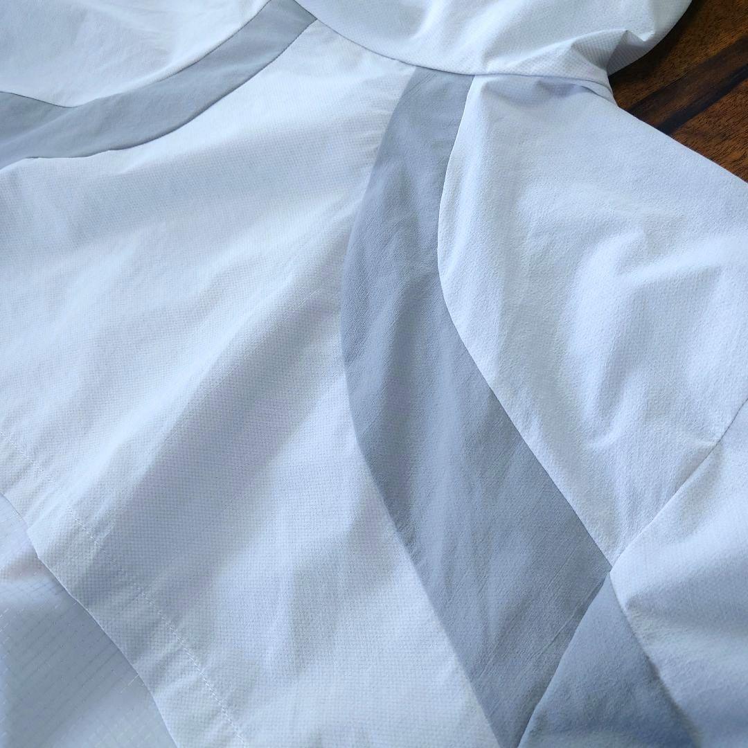 極美品 adidas ADIZERO 駅伝 超軽量ランニングジャケット グレー