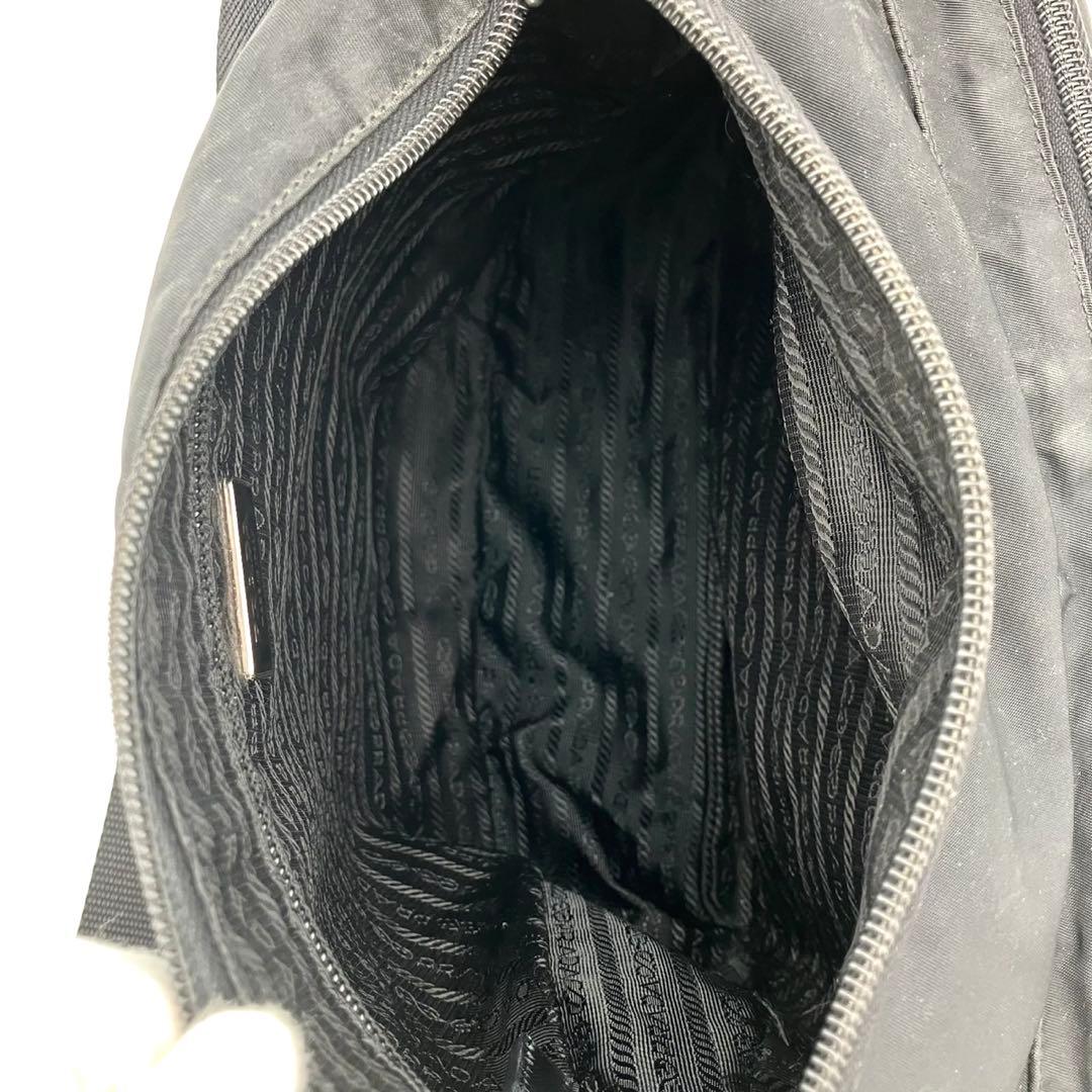 PRADA プラダ ショルダーバッグ　三角ロゴ　テスートナイロン　ブラック