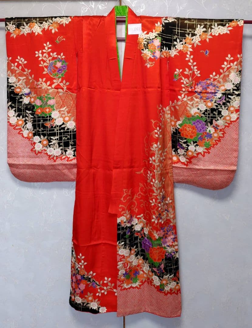 RK548子供着物7歳前後用着丈132センチ裄丈52センチ正絹綺麗美品