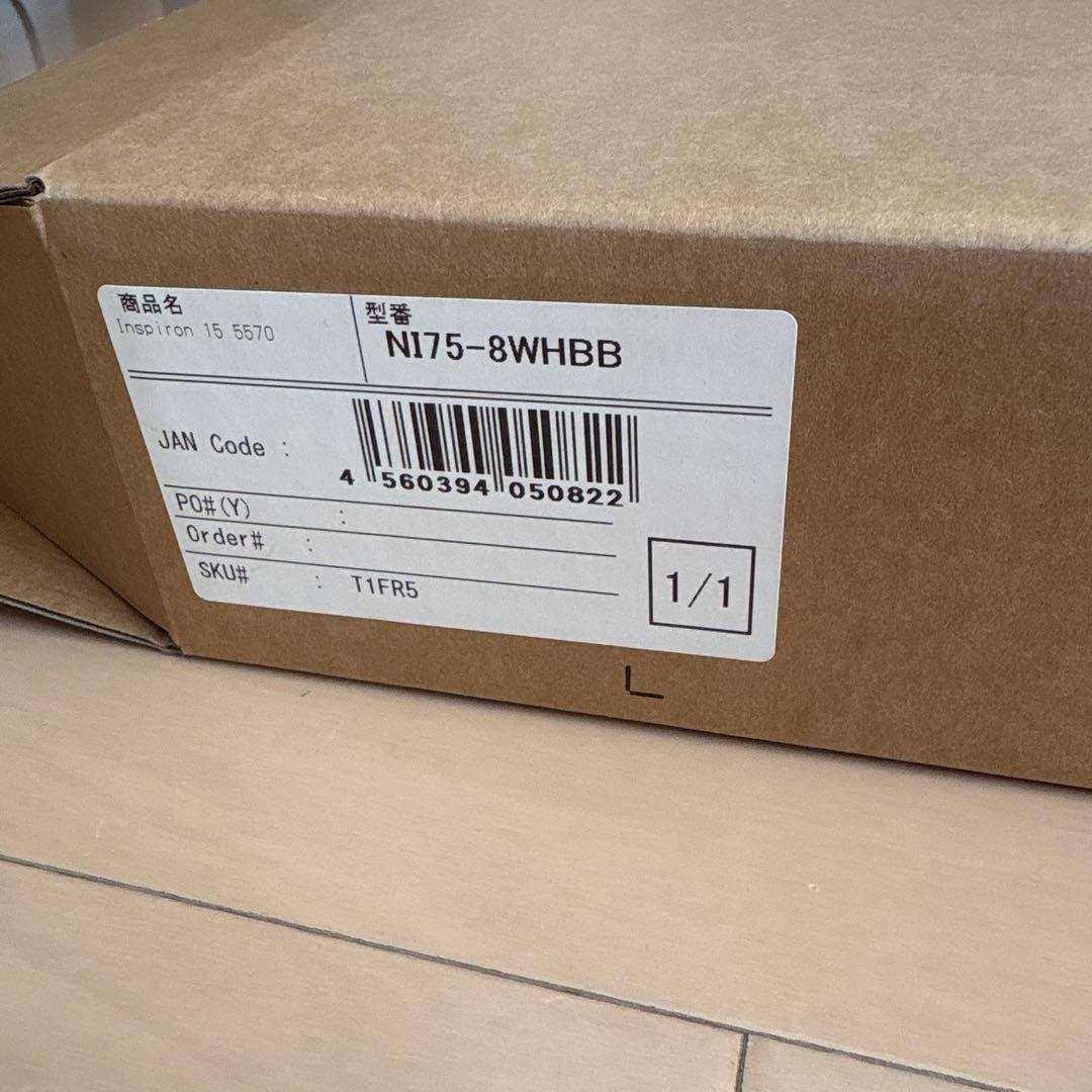 DELL Inspiron 15 5000 5570 ノートパソコン 本体