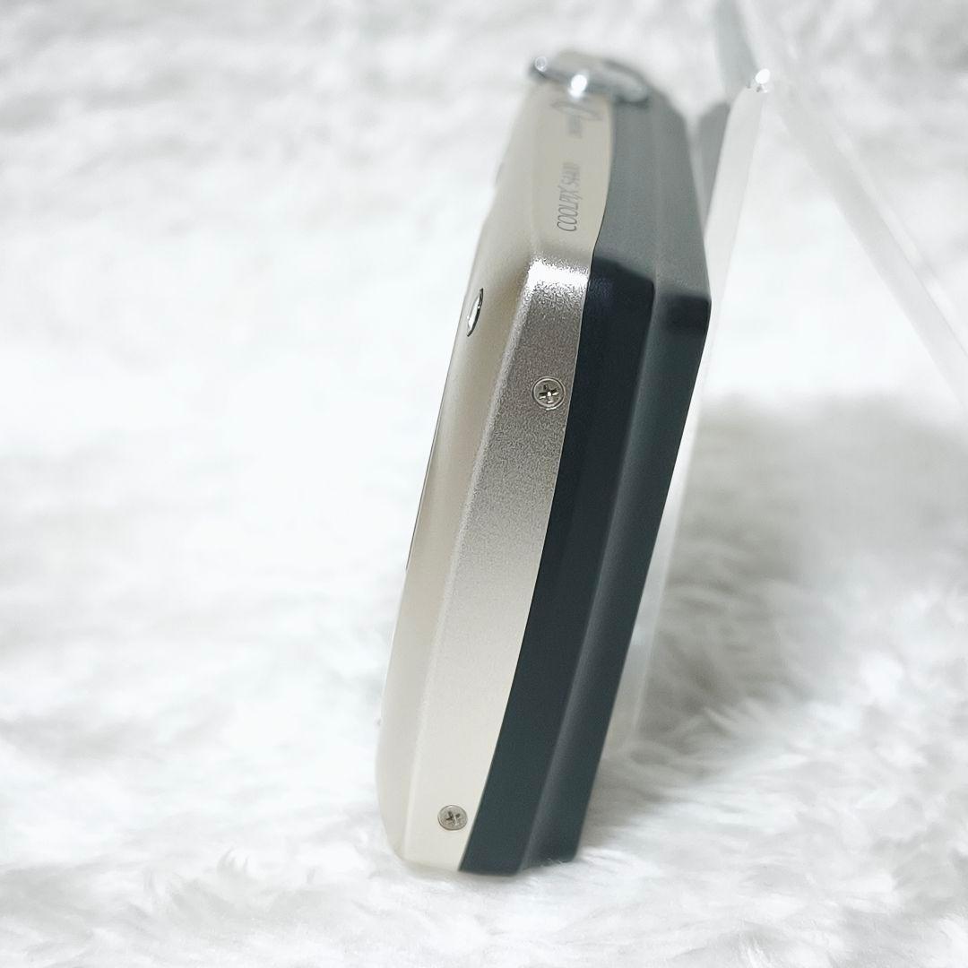 極美品✨NIKON COOLPIX S4400 シルバー コンデジ デジカメ