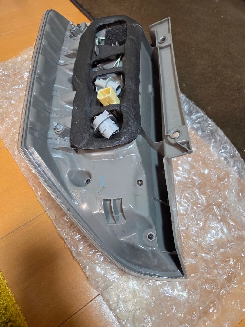 70ノア　クリアテールランプ美品