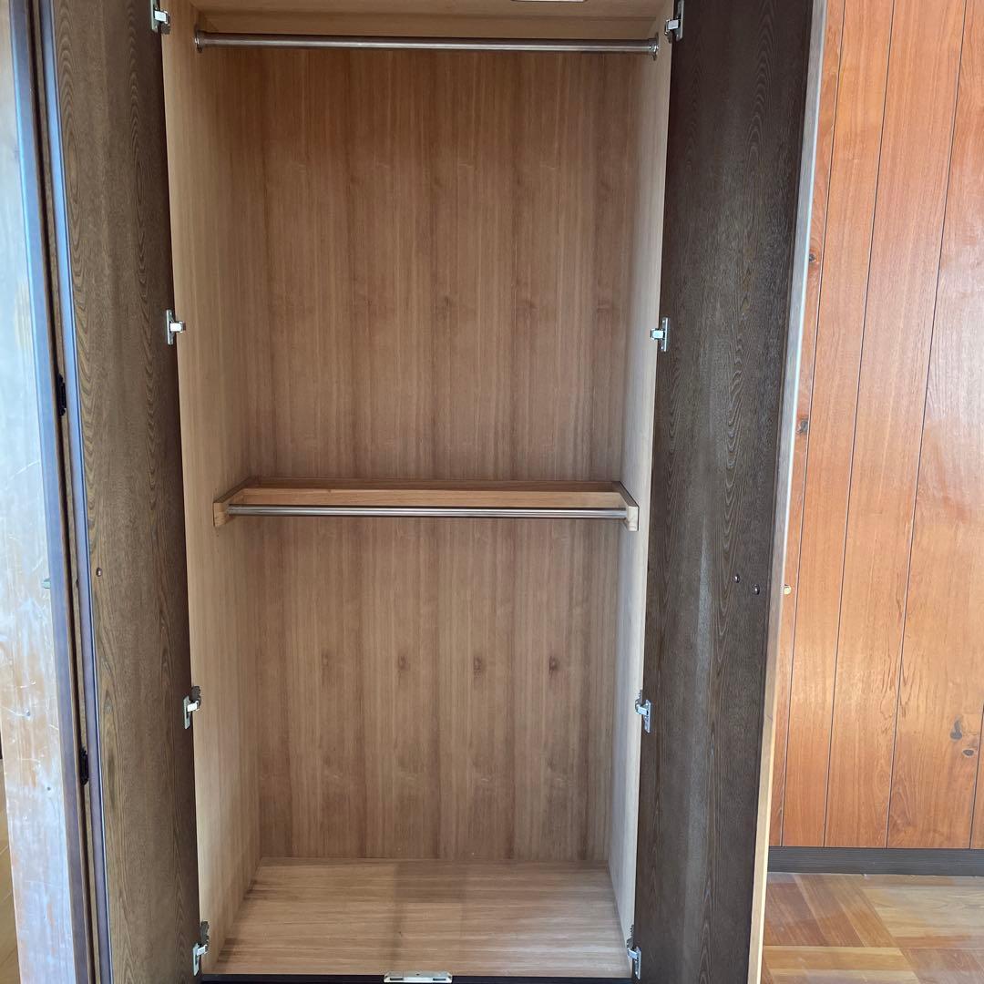 YAMAHA ヤマハの家具　ビンテージ家具　ダークブラウン木製クローゼット 2扉