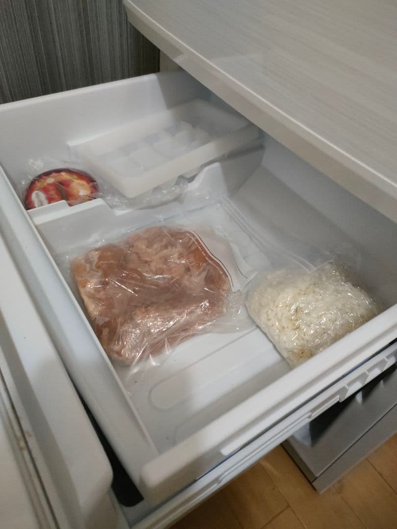 【送料込】SHARP SJ-D14E-W 冷蔵庫　シャープ 一人暮らし用