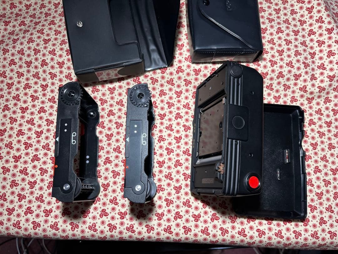 ローライ6000シリーズ用120フィルムマガジンと予備インサート2個