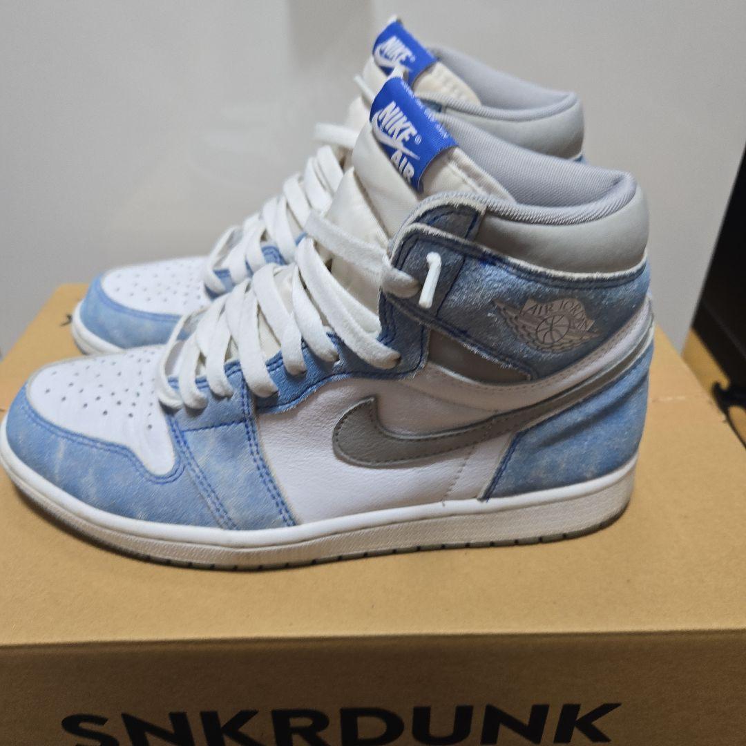 NIKE AIR エアジョーダン １ ハイパーロイヤル