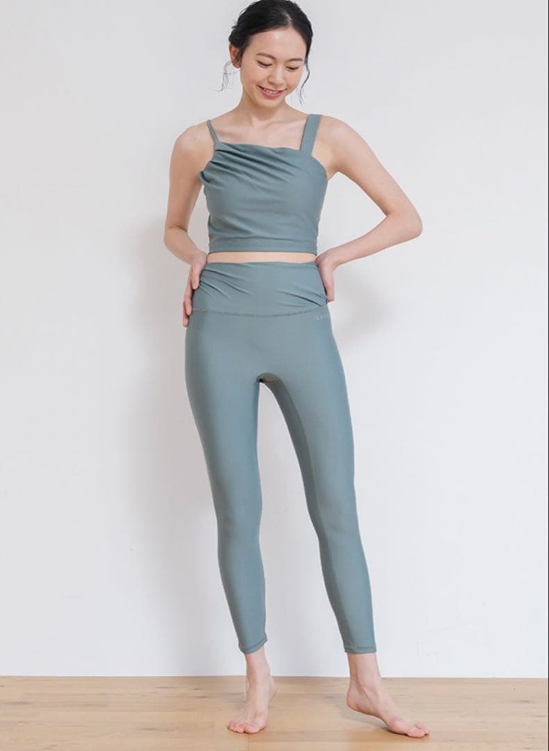 SUKALA タンクトップレギンスSサイズセット