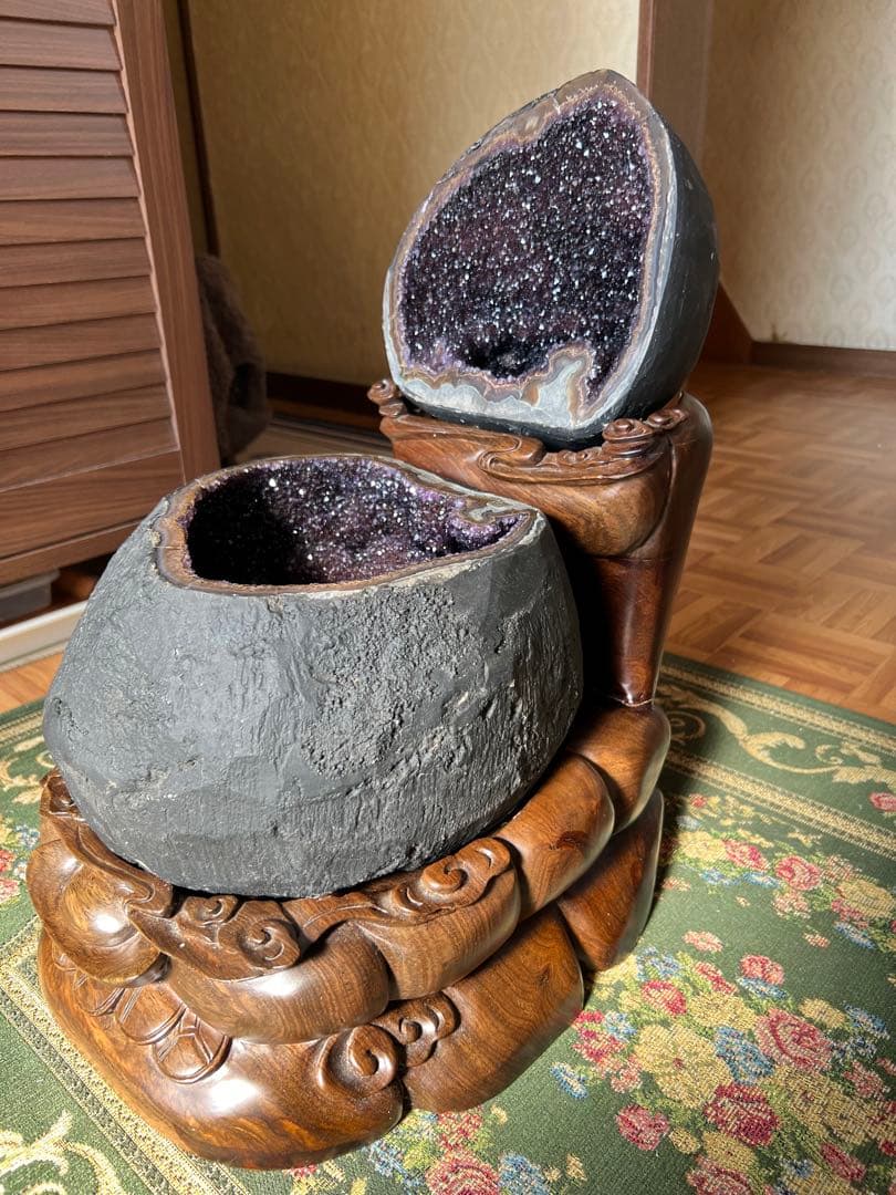 ✨超希少✨　最強パワーストーン　逸品一点物　ペア濃紫水晶ドーム　台座付き