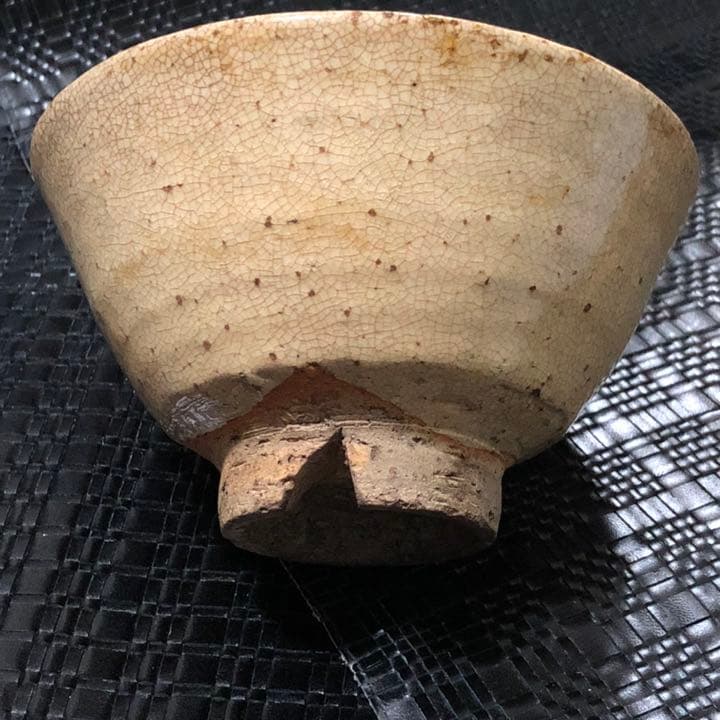 古美術品◼️かなり古そうな萩焼？の抹茶茶碗が蔵から出て来た。