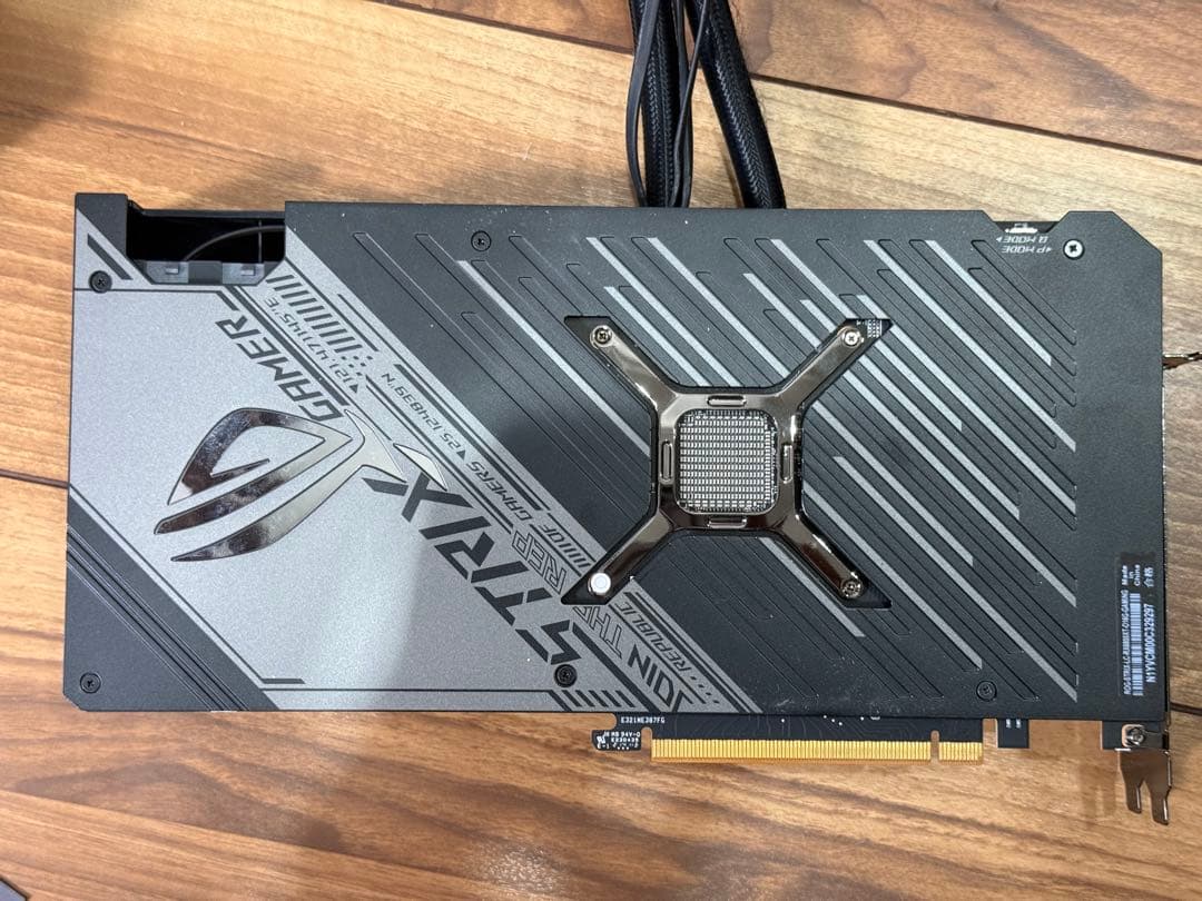 グラフィックボード・グラボ・ビデオカード ASUS ROG-STRIX-LC-RX6800XT-O16G-GAMING