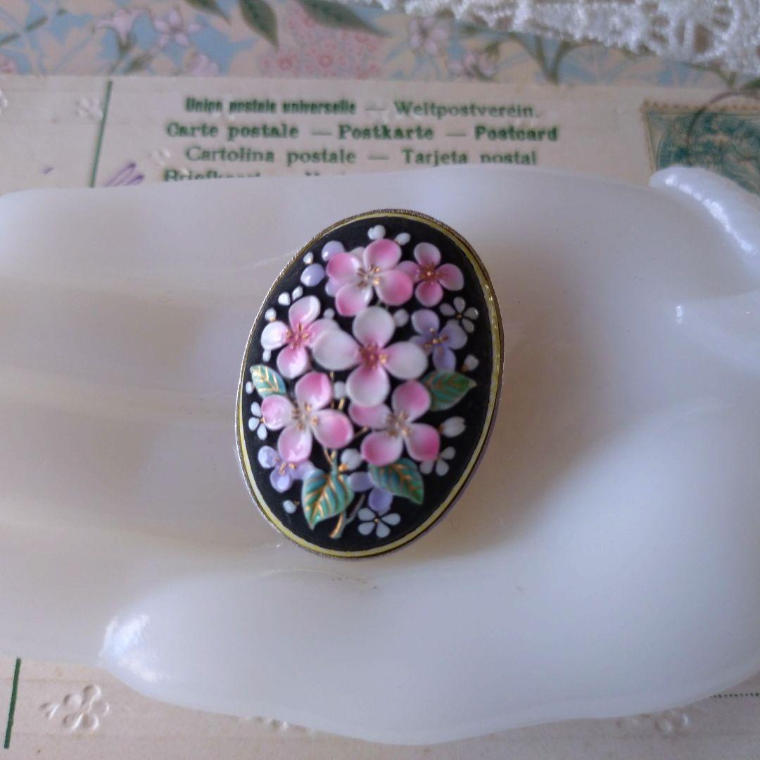 日本製ヴィンテージ　俊兼　トシカネ　有田焼　焼き物　あじさい　紫陽花　ブローチ