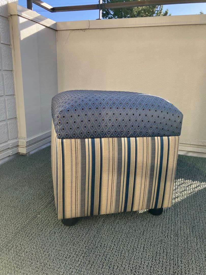 ジェニファーテイラー 収納付スツール＋フリンジクッション