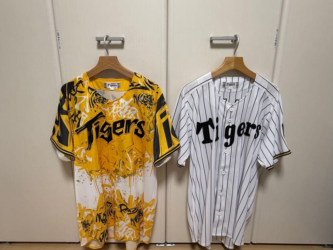 阪神タイガース　佐藤輝明　レプリカユニフォーム　Oサイズ