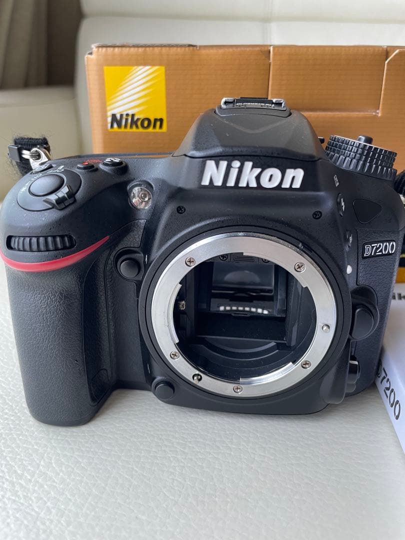 美品！ニコン Nikon D7200 ボディ デジタル一眼レフカメラ 元箱付