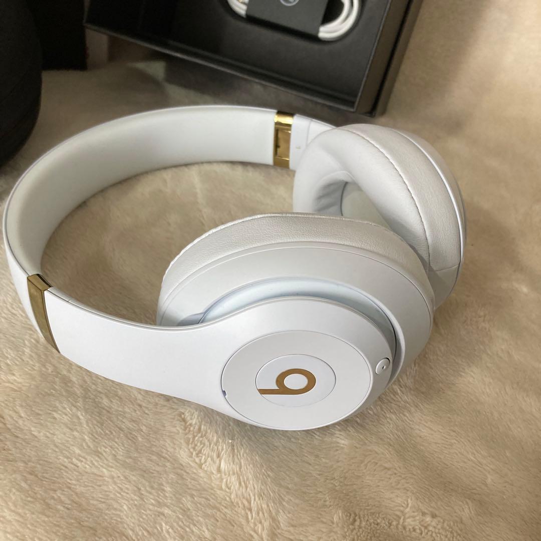 未使用　Beats Studio3 Wireless ホワイト